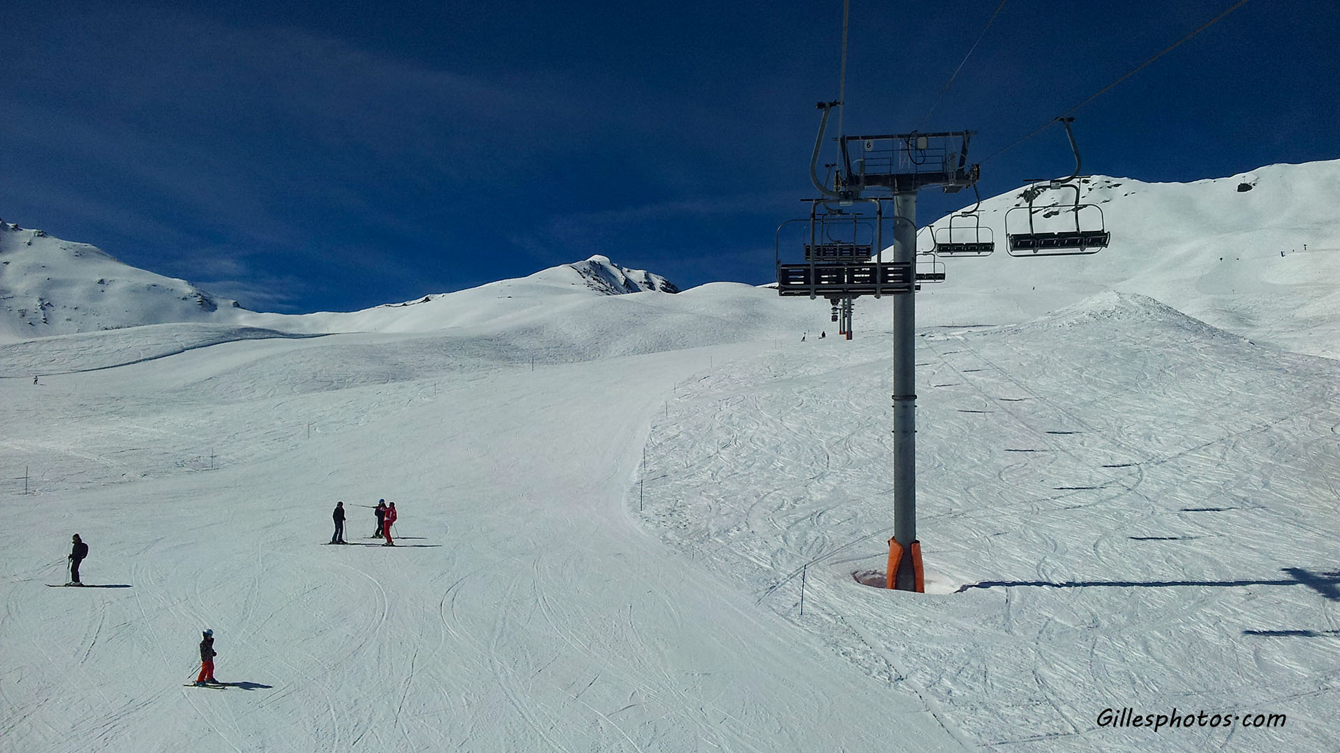Février 2026 : Sport d' hiver , ski à la  montagne